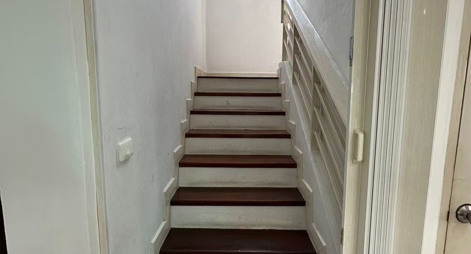 For rent 3 bedrooms house in Bang Lamung, Chonburi