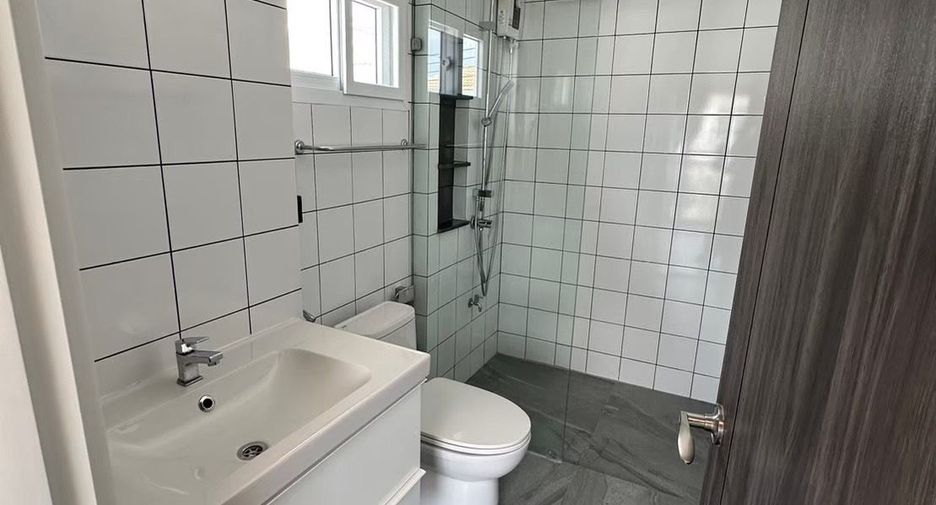 For rent 3 bedrooms house in Bang Lamung, Chonburi