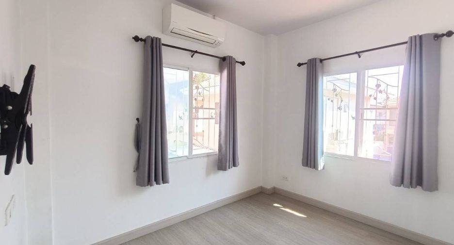 For rent 3 bedrooms house in Bang Lamung, Chonburi