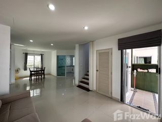 À louer 3 chambres maison à Bang Lamung, Chonburi