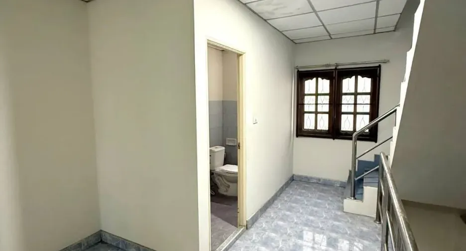 For rent 2 bedrooms retail Space in Bang Lamung, Chonburi