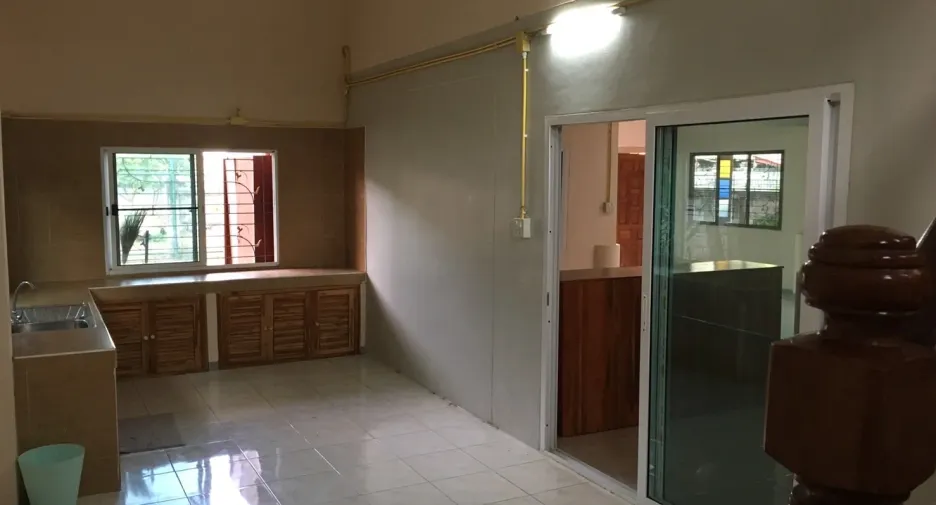 For sale 3 bedrooms house in Mueang Phrae, Phrae