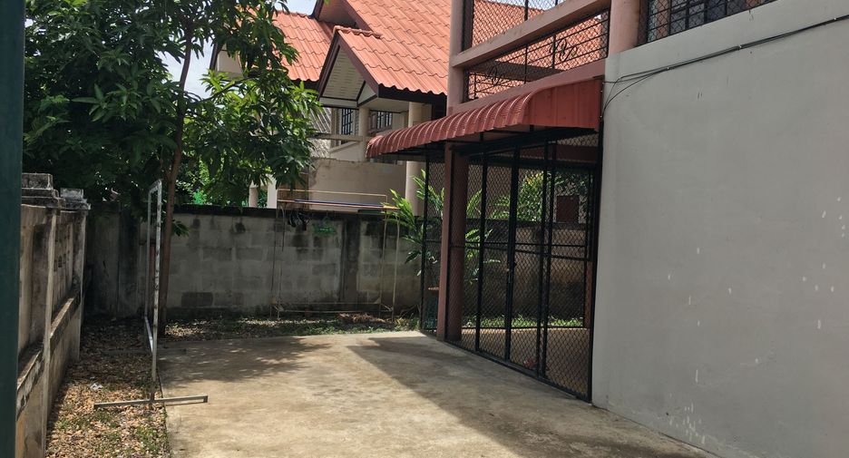 Продажа 3 спальни дом в Mueang Phrae, Пхрэ