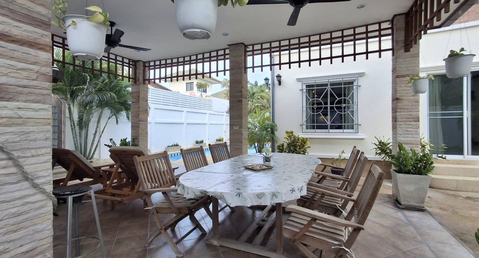 For sale 4 bedrooms house in Cha Am, Phetchaburi