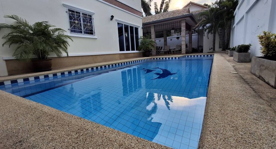 For sale 4 bedrooms house in Cha Am, Phetchaburi