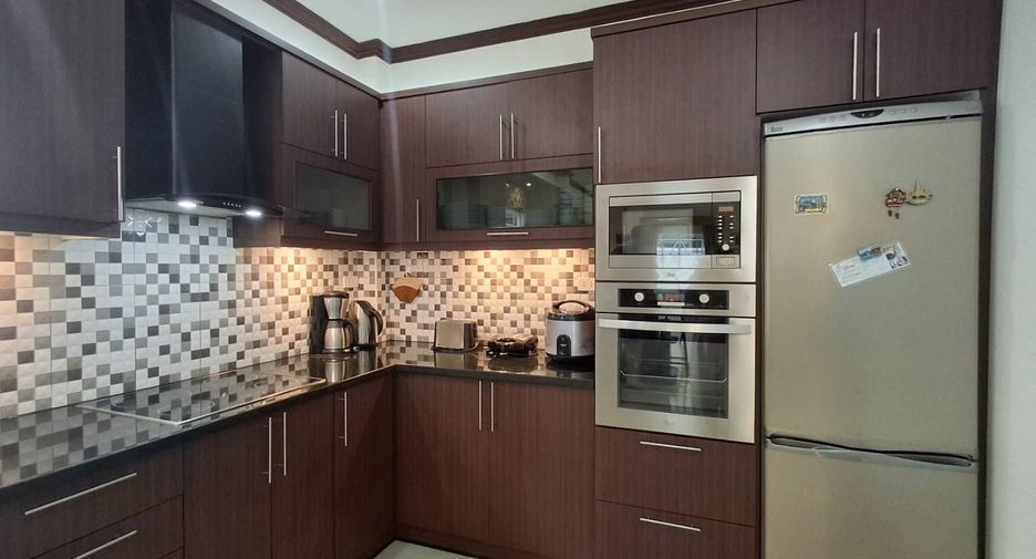 For sale 4 bedrooms house in Cha Am, Phetchaburi