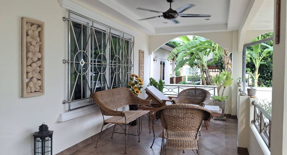 For sale 4 bedrooms house in Cha Am, Phetchaburi