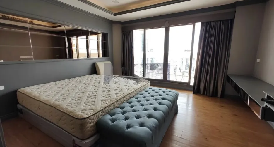 For sale 1 bed condo in Bang Rak, Bangkok