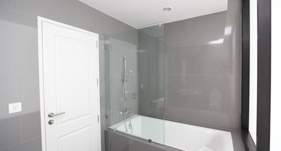 Wohnung zum Kauf mit 2 Zimmer in Sathon, Bangkok