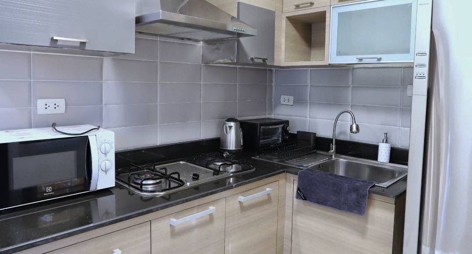 For sale 3 bedrooms townhouse in Phra Khanong, Bangkok