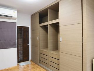 Reihenhaus zum Kauf mit 3 Zimmer in Phra Khanong, Bangkok