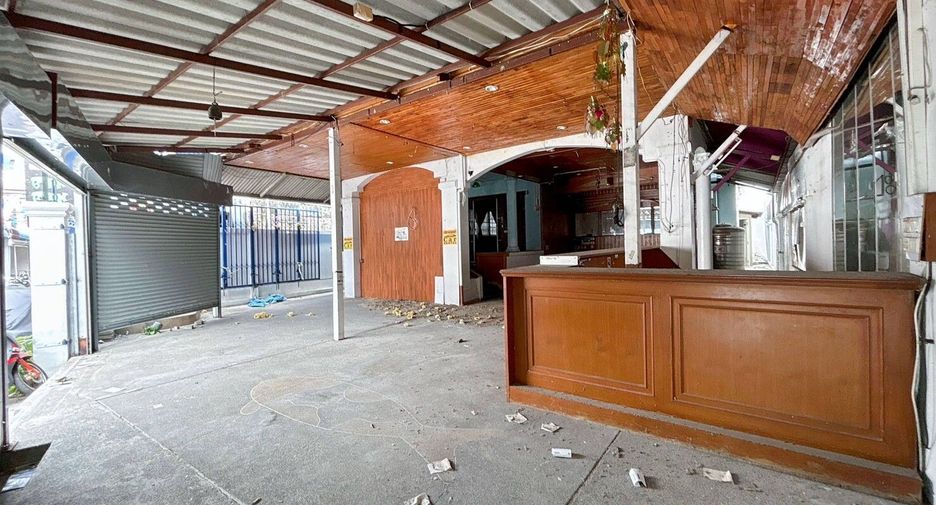 For sale 7 bedrooms townhouse in Hua Hin, Prachuap Khiri Khan