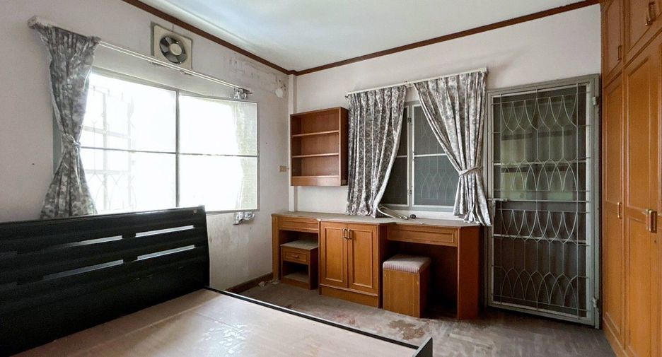 For sale 7 bedrooms townhouse in Hua Hin, Prachuap Khiri Khan
