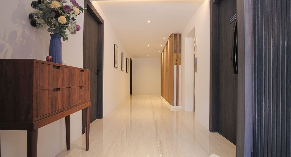 For rent 4 bedrooms villa in Mueang Phuket, Phuket