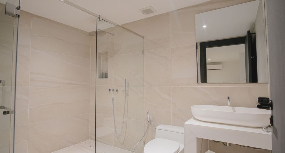 For rent 4 bedrooms villa in Mueang Phuket, Phuket