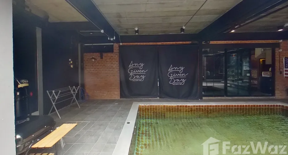 For sale 8 bedrooms townhouse in Hua Hin, Prachuap Khiri Khan