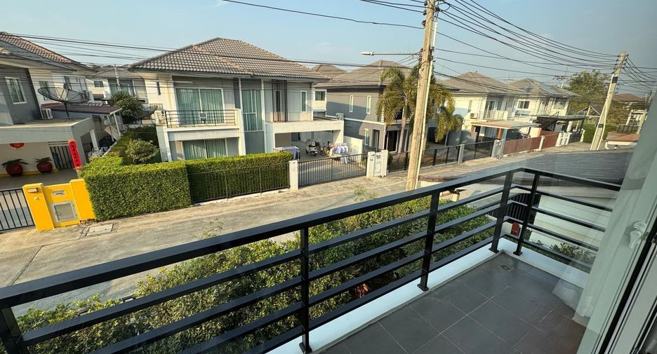 À louer 3 chambres maison à Bang Lamung, Chonburi