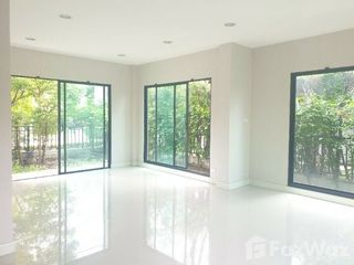 For sale 4 bedrooms house in Bang Khen, Bangkok