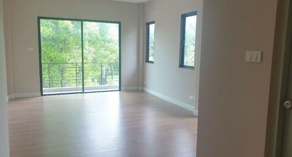 For sale 4 bedrooms house in Bang Khen, Bangkok