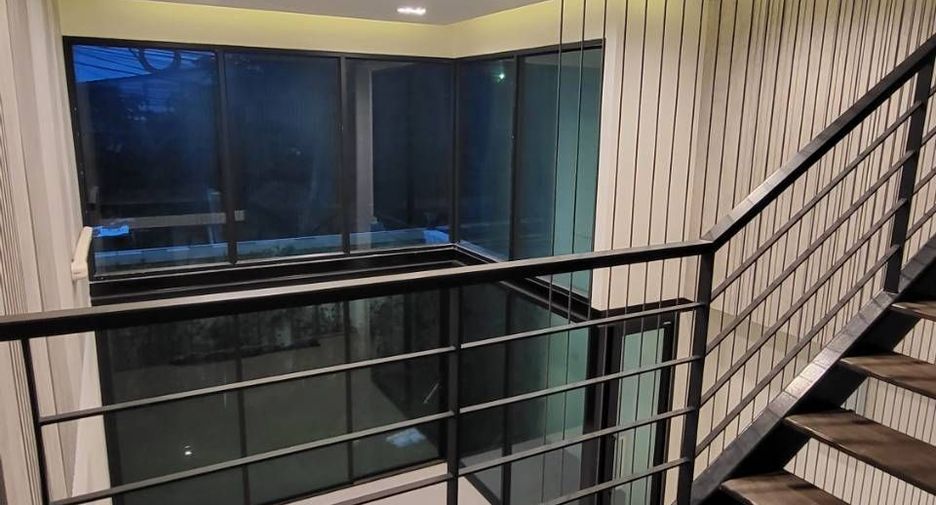 For sale 3 bedrooms townhouse in Lat Phrao, Bangkok