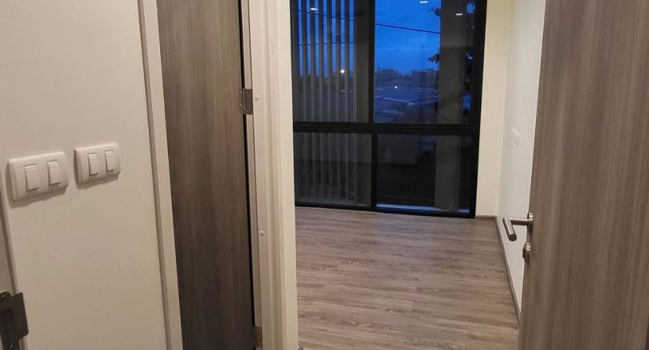 For sale 3 bedrooms townhouse in Lat Phrao, Bangkok