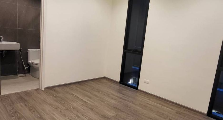 For sale 3 bedrooms townhouse in Lat Phrao, Bangkok