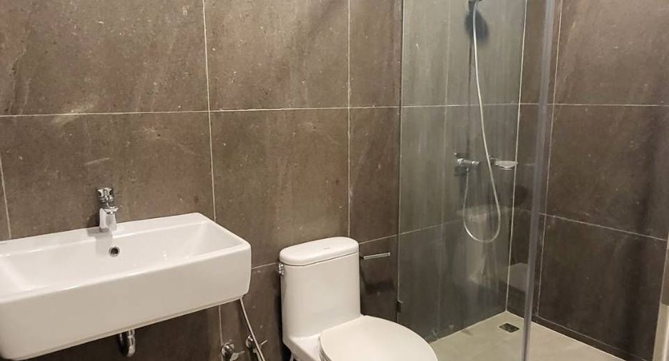 For sale 3 bedrooms townhouse in Lat Phrao, Bangkok