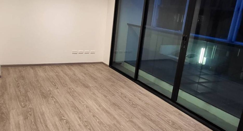 For sale 3 bedrooms townhouse in Lat Phrao, Bangkok