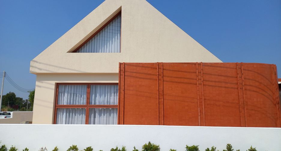 For sale 4 bedrooms house in Hua Hin, Prachuap Khiri Khan