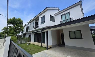 出售 4 卧室 独立屋 在 Bang Phli, Samut Prakan