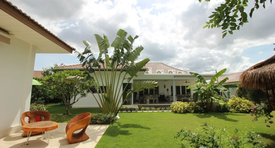 For sale 4 bedrooms villa in Hua Hin, Prachuap Khiri Khan