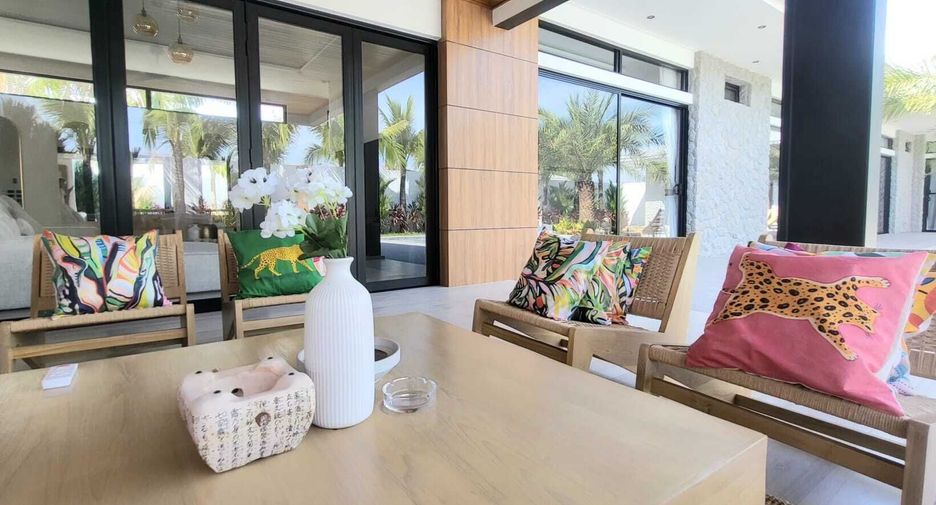 Villa zum Kauf mit 4 Zimmer in Mueang Phuket, Phuket