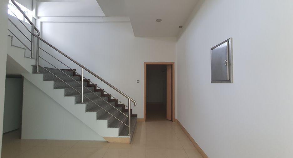 For sale office in Lat Krabang, Bangkok