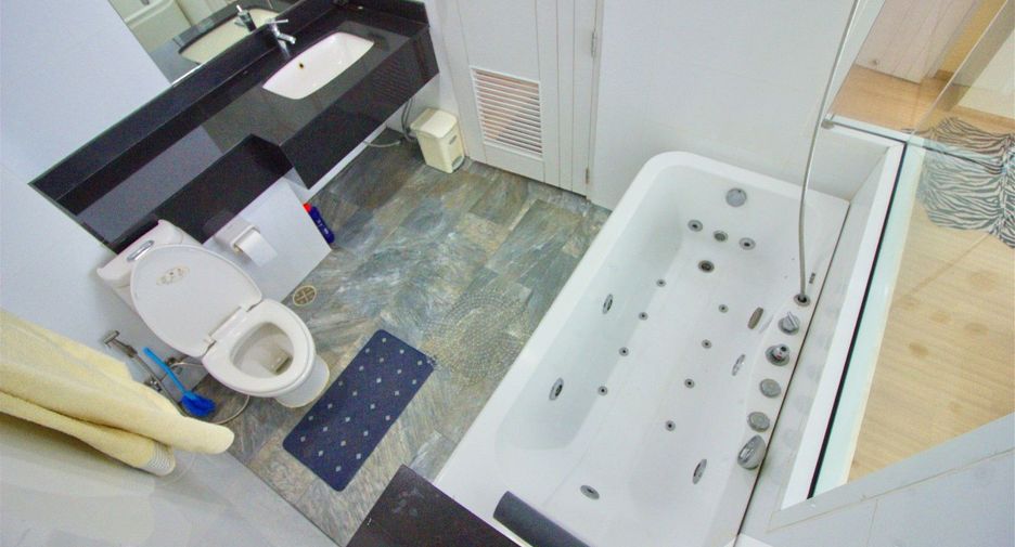 À louer 3 chambres condo à Bang Lamung, Chonburi