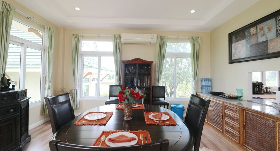 For sale 4 bedrooms house in Wanon Niwat, Sakon Nakhon