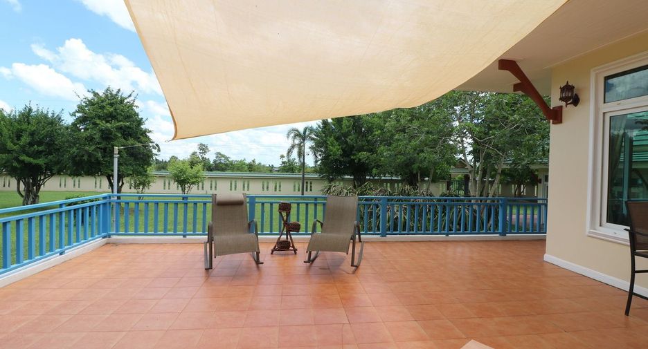 For sale 4 bedrooms house in Wanon Niwat, Sakon Nakhon
