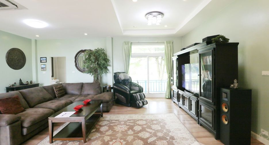 For sale 4 bedrooms house in Wanon Niwat, Sakon Nakhon