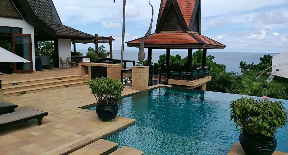 For sale 4 bedrooms villa in Mueang Phuket, Phuket