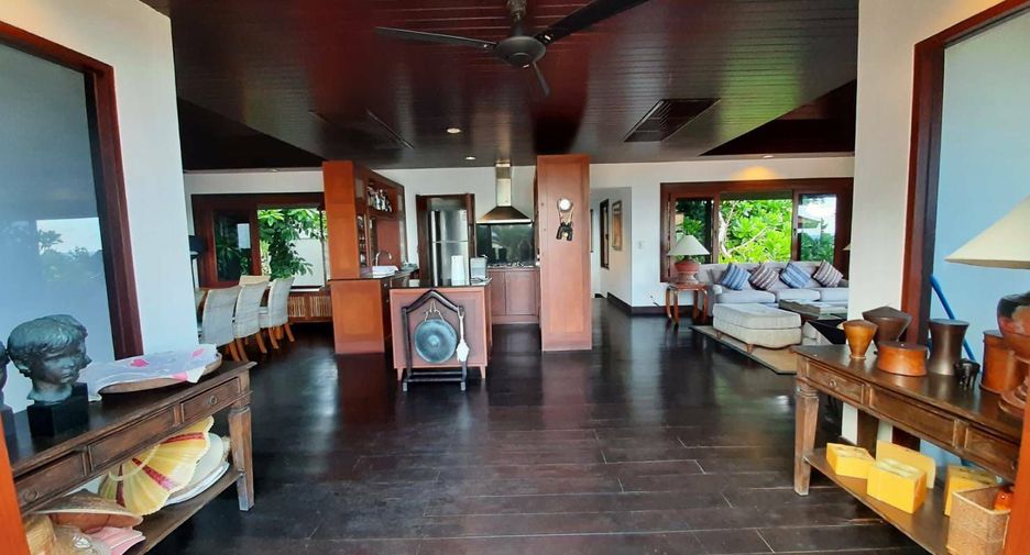 For sale 4 bedrooms villa in Mueang Phuket, Phuket