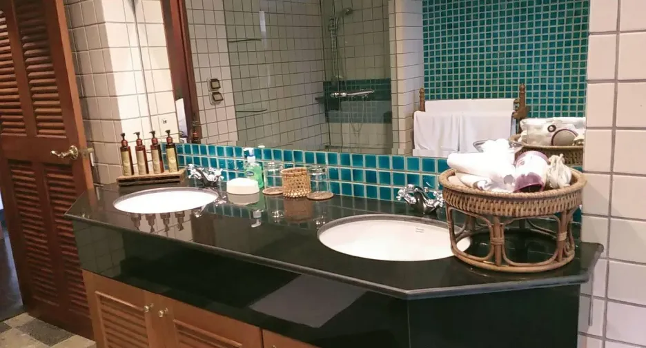 For sale 4 bedrooms villa in Mueang Phuket, Phuket