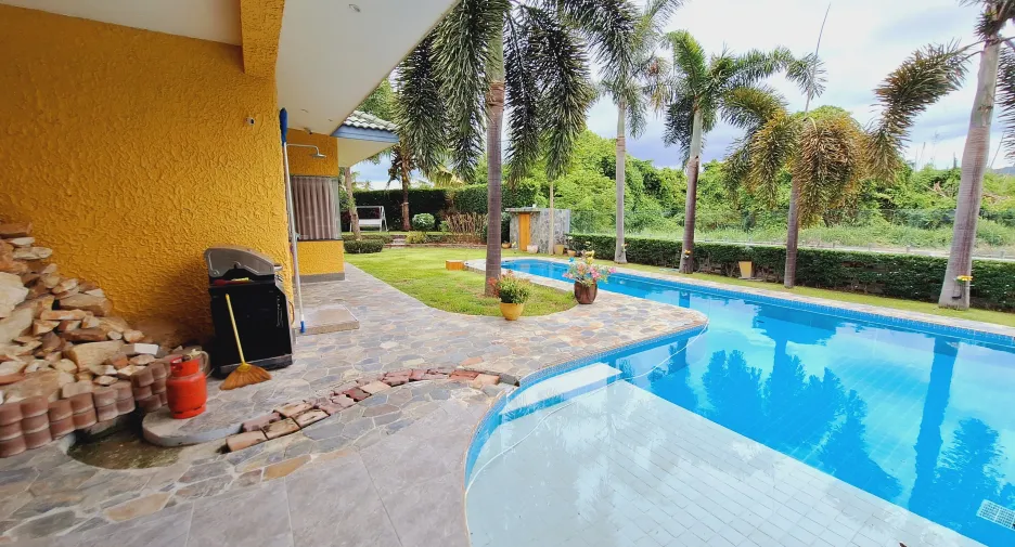 Villa en venta de 4 habitaciones en Hua Hin, Prachuap Khiri Khan