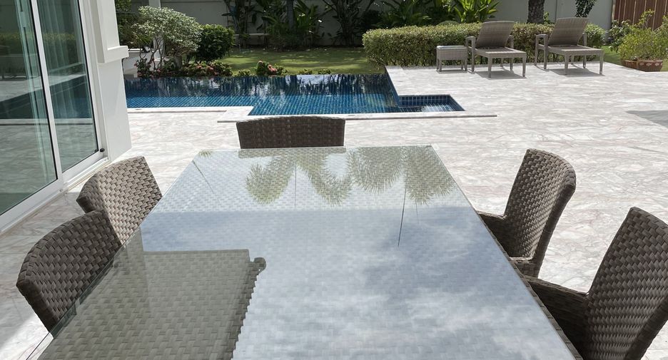 Villa en venta de 4 habitaciones en Sam Roi Yot, Prachuap Khiri Khan