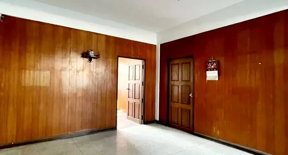 For sale 5 bedrooms townhouse in Mueang Khon Kaen, Khon Kaen