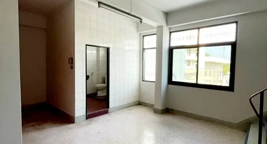 For sale 5 bedrooms townhouse in Mueang Khon Kaen, Khon Kaen