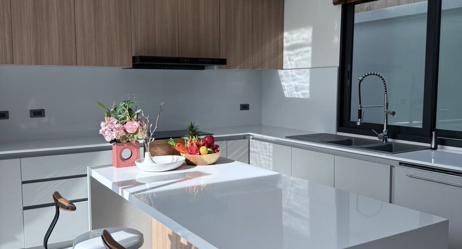 Villa en venta de 5 habitaciones en Mueang Phuket, Phuket