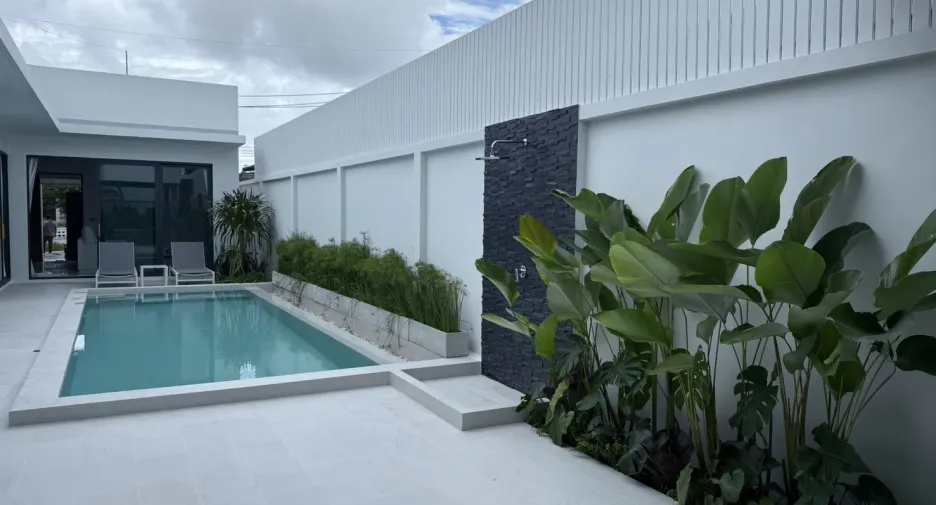 For sale 5 ベッドルーム villa in Mueang Phuket, Phuket