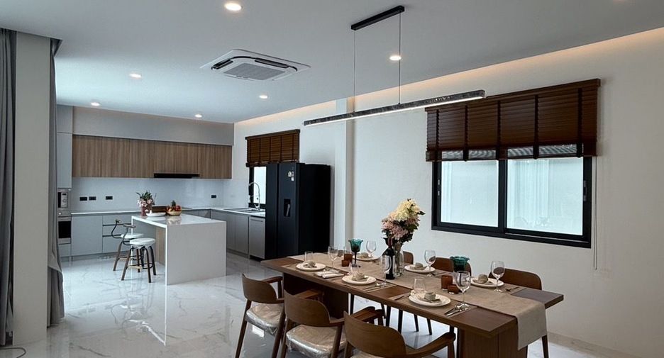 Villa en venta de 5 habitaciones en Mueang Phuket, Phuket