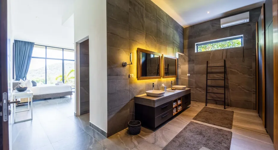 For rent 4 bedrooms villa in Pran Buri, Prachuap Khiri Khan
