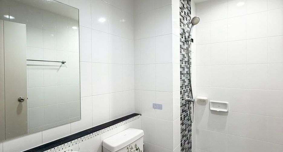 Wohnung zum Kauf mit Studio in Bangkok Yai, Bangkok