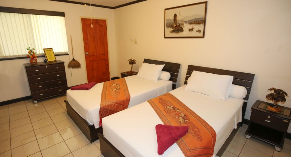 For sale 8 bedrooms villa in Sam Roi Yot, Prachuap Khiri Khan